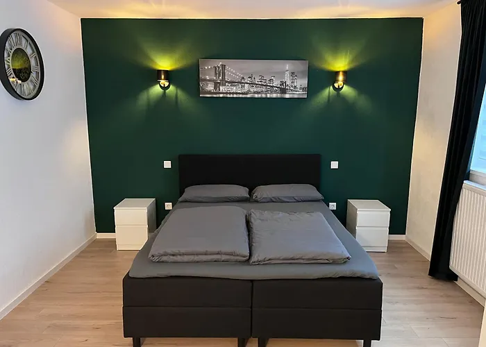 New York Naehe Duesseldorf, Messe, Hbf, City, Wifi, Helios Hospital アパート